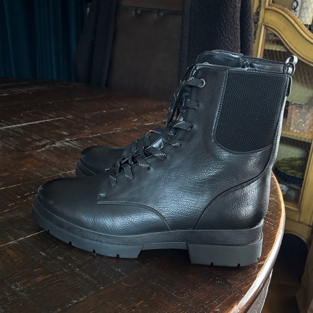 Soul Naturalizer Vegan leather combat boots NWOT MSRP 104.00